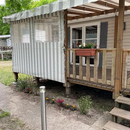 Mobilhome Confort سان جان دي مونت